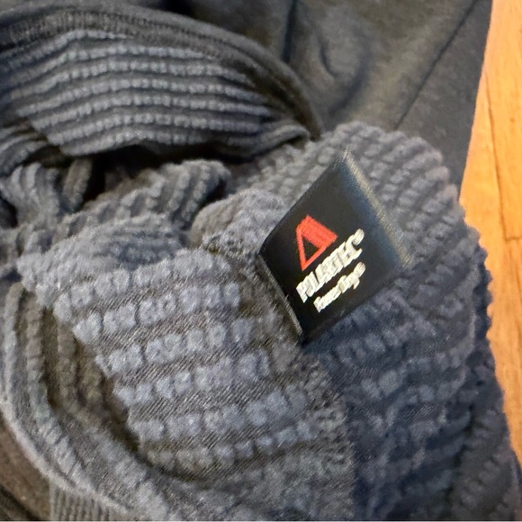 Patagonia Men's Capilene 1/4 Zip Black Zip Pullover - Picture 4 of 4